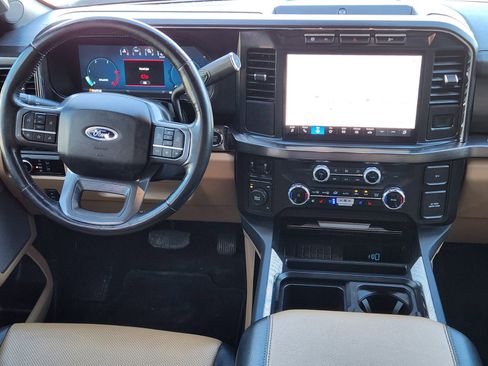 Used 2024 Ford F350 Lariat image 29