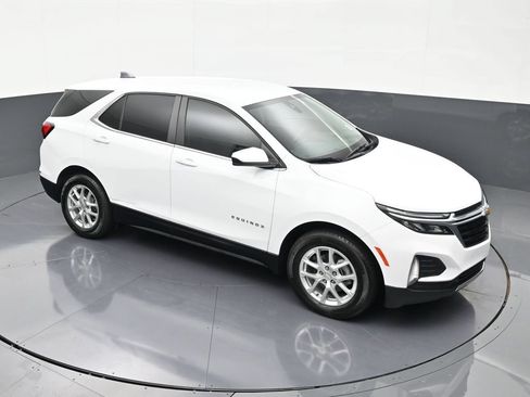 Used 2024 Chevrolet Equinox LT FWD image 18