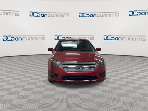 Used 2010 Ford Fusion SE FWD image 3