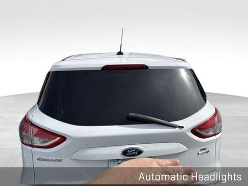 Used 2016 Ford Escape SE w/ SE Cold Weather Package AWD/4WD image 5