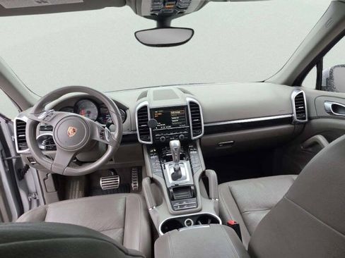 Used 2011 Porsche Cayenne S AWD/4WD image 8
