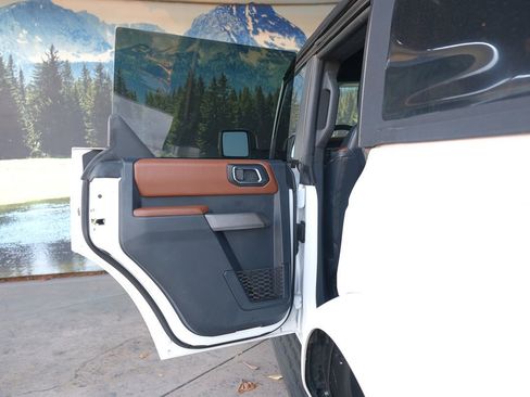 Used 2022 Ford Bronco Outer Banks image 9