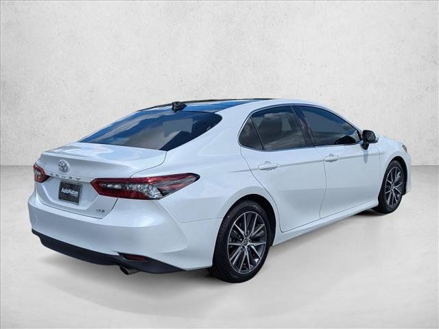 Used 2023 Toyota Camry XLE FWD image 5