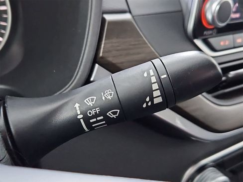 Used 2023 Nissan Altima 2.5 SV image 25