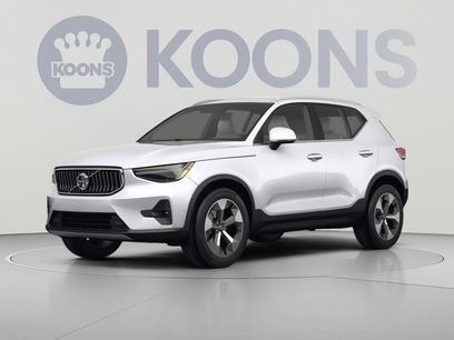 Used 2023 Volvo XC40 B5 Plus w/ Climate Package