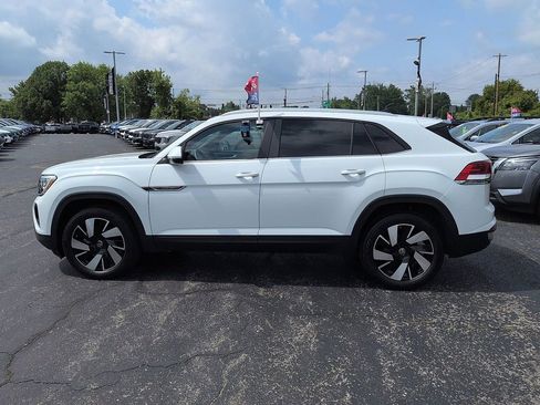 Used 2024 Volkswagen Atlas Cross Sport SE AWD/4WD image 4