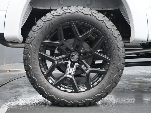 New 2025 Ford F150 Lariat w/ Equipment Group 502A High AWD/4WD image 10