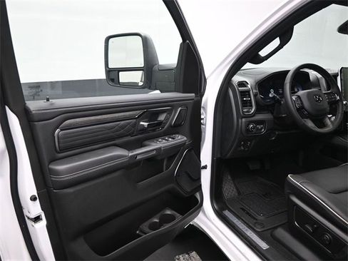 New 2025 RAM 1500 Limited image 13