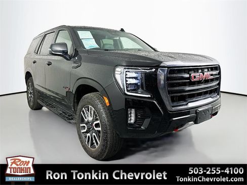 Used 2024 GMC Yukon AT4 w/ Technology Package AWD/4WD image 1