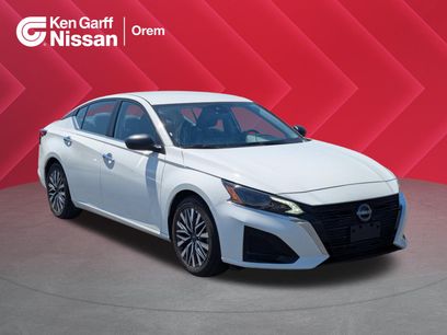 Used 2025 Nissan Altima 2.5 SV
