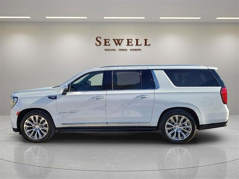 Used 2023 GMC Yukon XL Denali w/ Max Trailering Package image 2