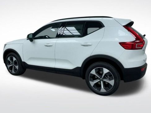 New 2026 Volvo XC40 B5 Plus w/ Protection Package Premier image 24