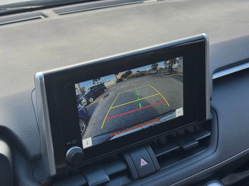 Used 2025 Toyota RAV4 XLE w/ Convenience Package image 25