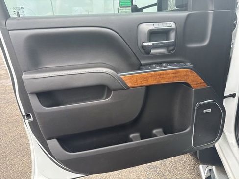 Used 2017 Chevrolet Silverado 2500 High Country w/ Duramax Plus Package image 32