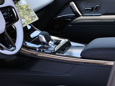 New 2026 Land Rover Range Rover Sport Dynamic SE AWD/4WD image 18