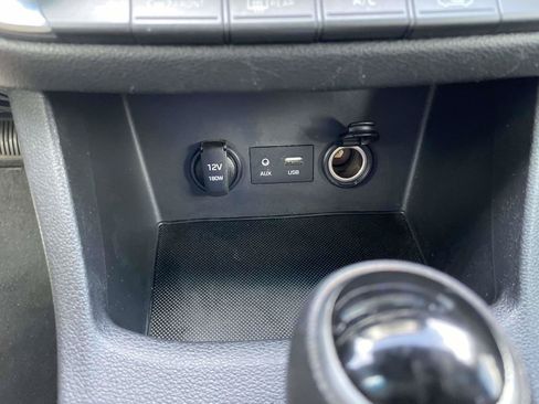 Used 2020 Hyundai Elantra GT FWD image 28