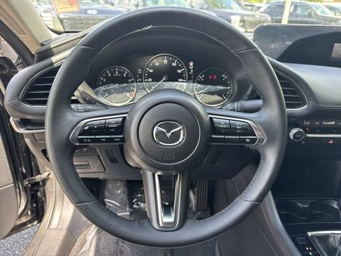 Used 2024 MAZDA MAZDA3 s FWD image 23