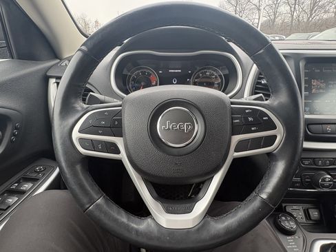 Used 2018 Jeep Cherokee Trailhawk w/ Quick Order Package 27L AWD/4WD image 19