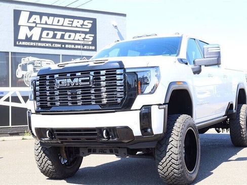 Used 2025 GMC Sierra 3500 Denali Ultimate AWD/4WD image 1