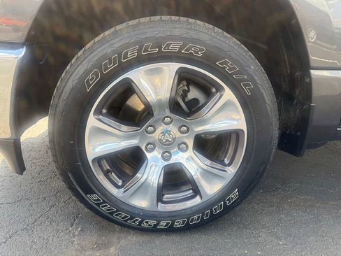 Used 2023 RAM 1500 Laramie AWD/4WD image 9
