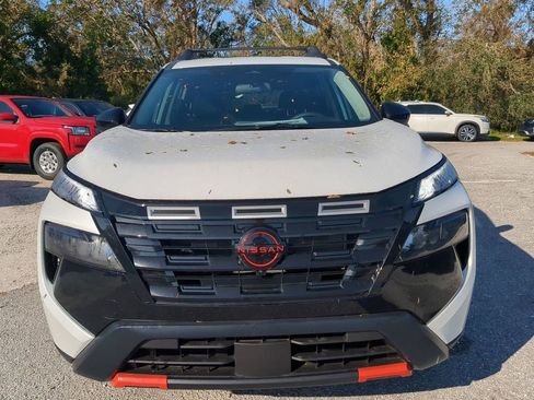 Certified 2025 Nissan Rogue SV image 9