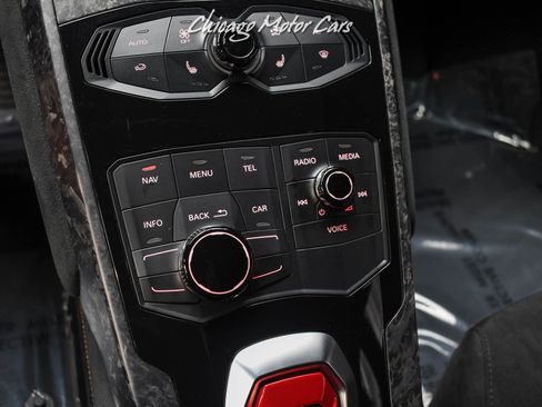 Used 2018 Lamborghini Huracan Performante image 17