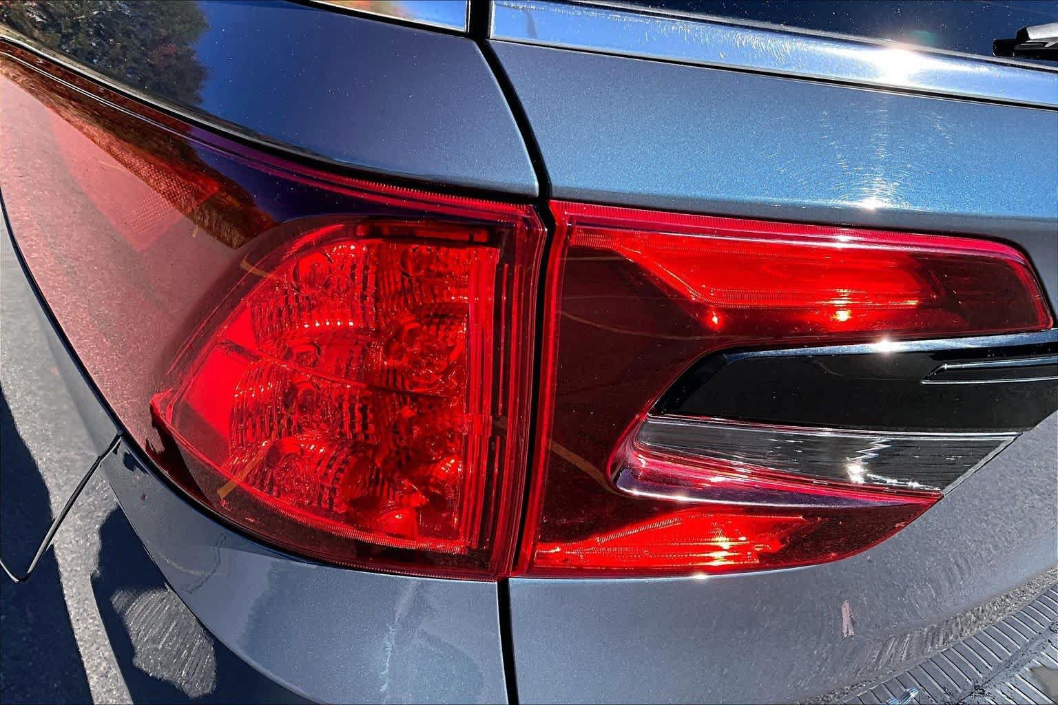 Used 2025 Honda Odyssey EX-L image 28