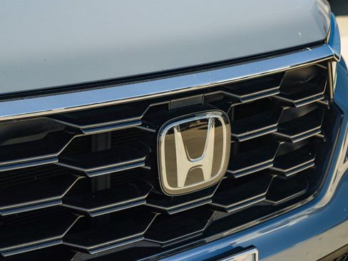 Used 2024 Honda Pilot Touring image 11