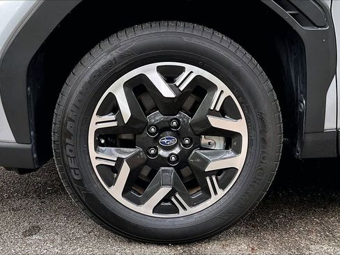 Used 2025 Subaru Forester Premium AWD/4WD image 34