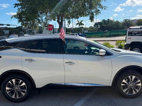 Used 2018 Nissan Murano SL w/ Cargo Package FWD image 4