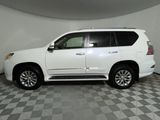 Used 2017 Lexus GX 460 image 2