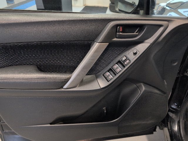 Used 2018 Subaru Forester 2.5i Premium w/ Protection Package #1 AWD/4WD image 13