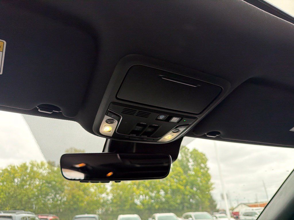 Used 2021 Honda Pilot Black Edition image 14