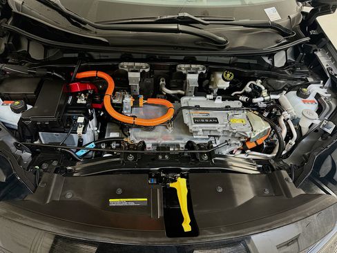 Used 2023 Nissan Ariya AWD image 34