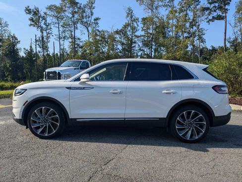 Certified 2023 Lincoln Nautilus Reserve w/ Equipment Group 202A image 8