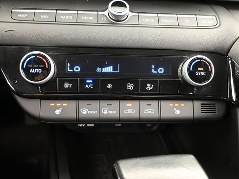 Used 2023 Hyundai Elantra Limited w/ Cargo Package image 27