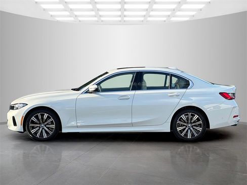 Used 2026 BMW 330i 330i w/ Parking Assistance Package image 3