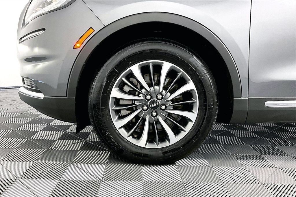 Used 2023 Lincoln Nautilus Reserve FWD image 8