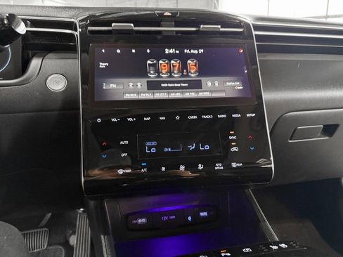 Used 2023 Hyundai Tucson Limited image 27