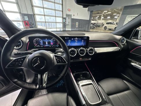 Used 2025 Mercedes-Benz GLB 250 image 28