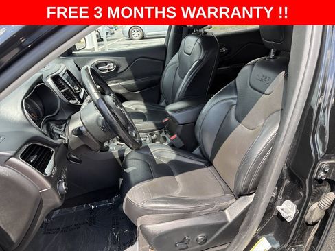 Used 2019 Jeep Cherokee Limited AWD/4WD image 14