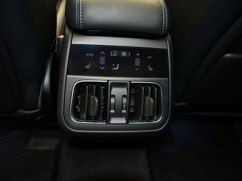 Used 2023 Maserati Grecale Modena AWD/4WD image 32