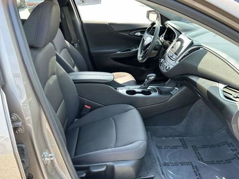 Used 2023 Chevrolet Malibu LT FWD image 20