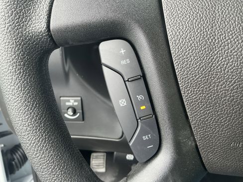New 2026 Chevrolet Express 2500 RWD image 14