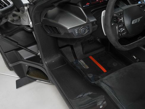 Used 2019 Ford GT RWD image 47