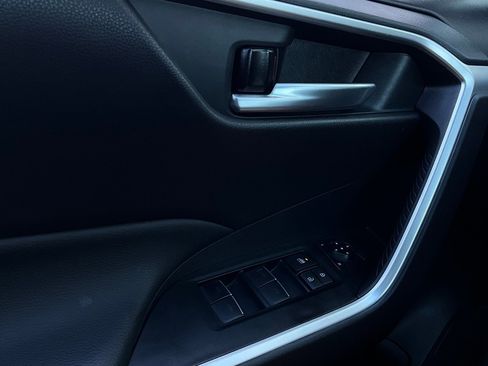 Used 2025 Toyota RAV4 XLE image 21