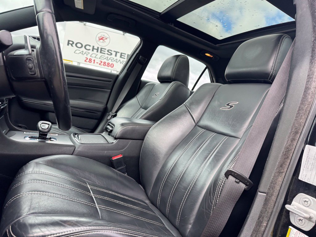 Used 2014 Chrysler 300 S RWD image 6