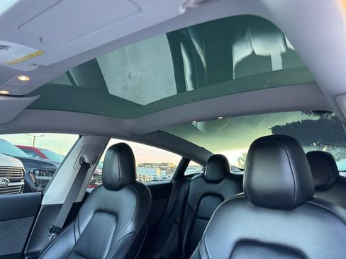 Used 2021 Tesla Model 3 Performance AWD/4WD image 27