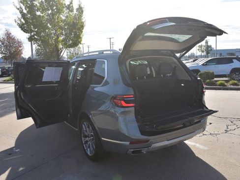 Used 2024 BMW X7 xDrive40i image 18