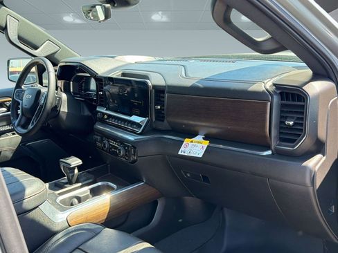 Used 2024 Chevrolet Silverado 1500 High Country w/ Technology Package image 29